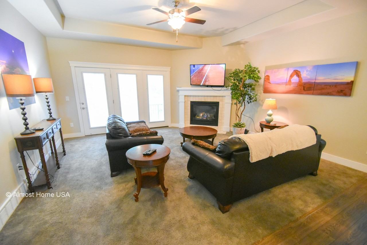 3293 E Bengal Blvd - Photo 2 of 21