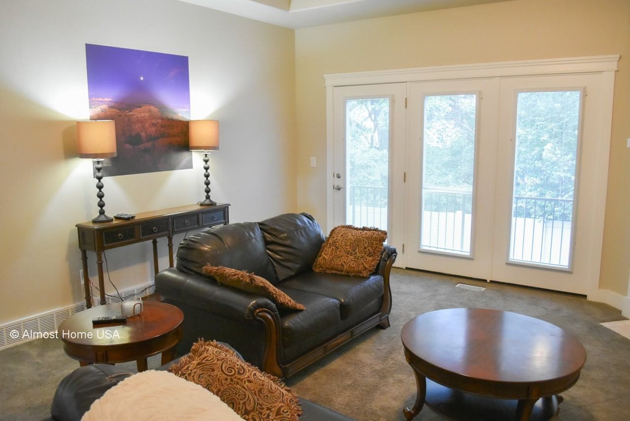 3293 E Bengal Blvd - Photo 5 of 21