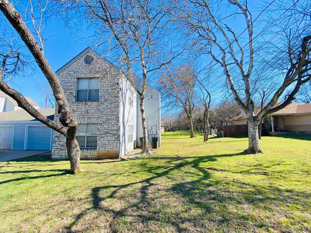 103 Hughson Ct - Photo 2 of 17