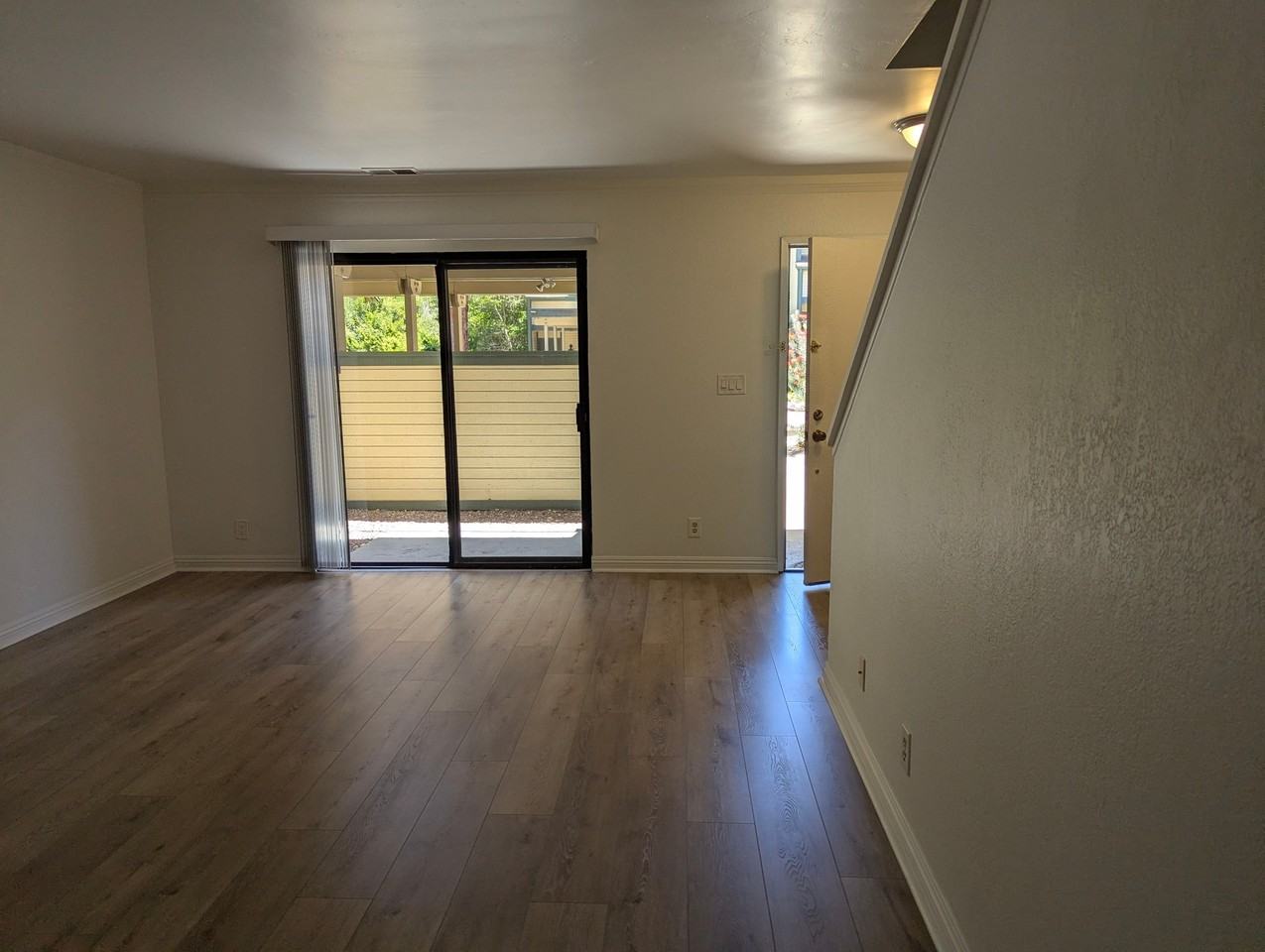 3335 Broad St #18 - Photo 5 of 32