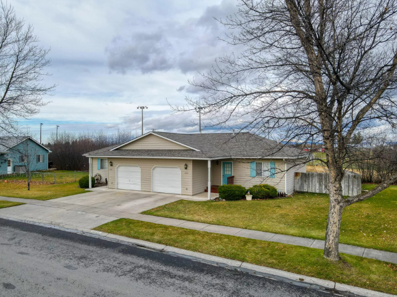 2223 Teal Dr