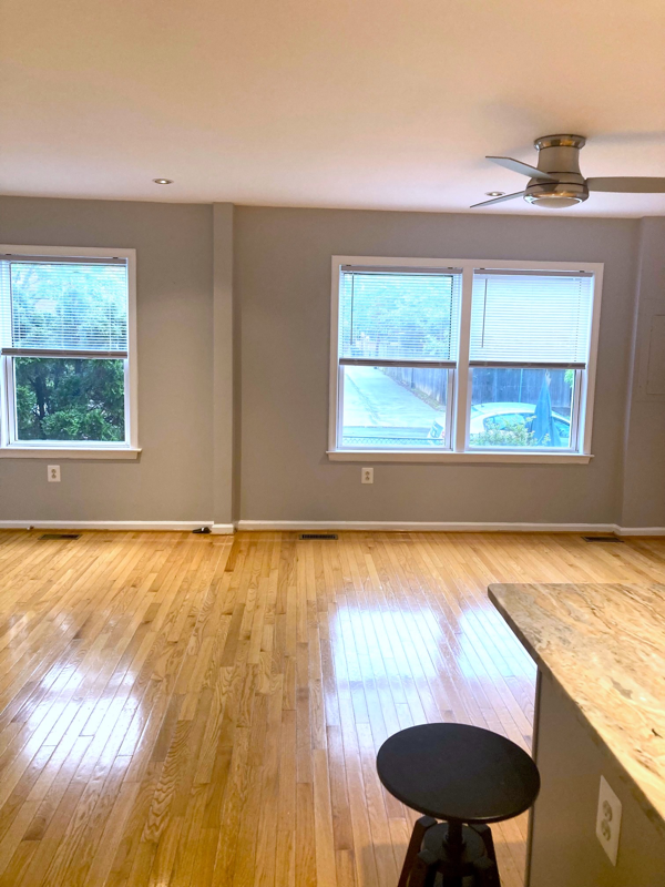 1525 A St Se #B - Photo 3 of 31