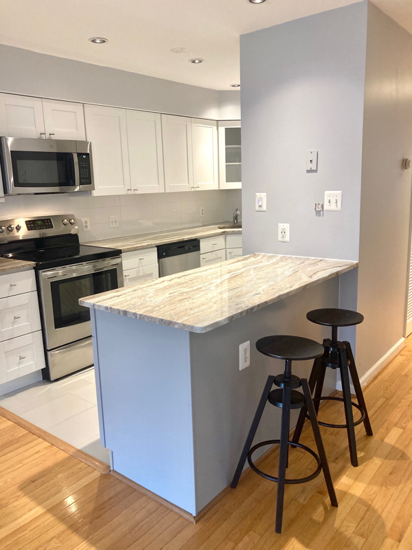 1525 A St Se #B - Photo 4 of 31