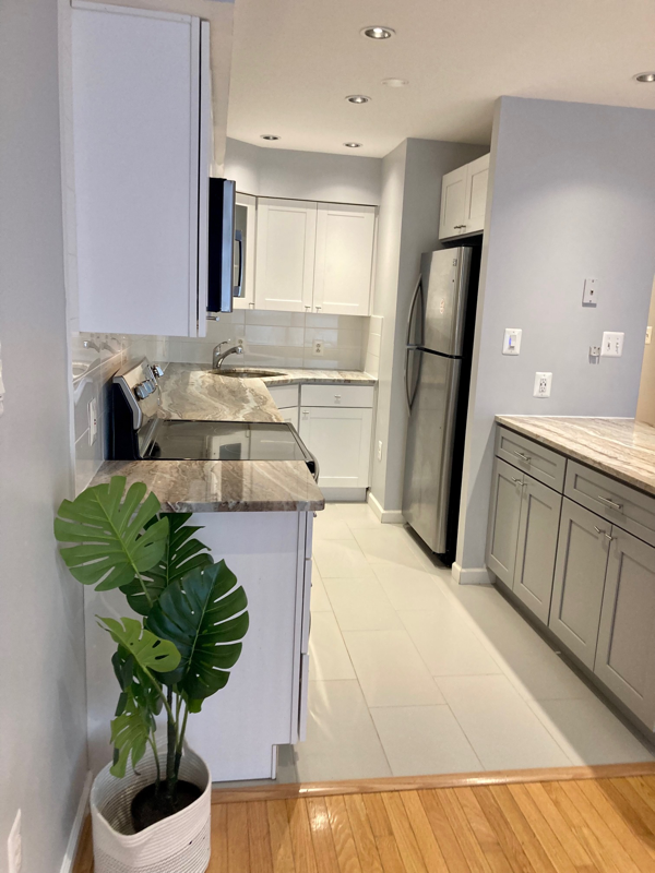 1525 A St Se #B - Photo 5 of 37