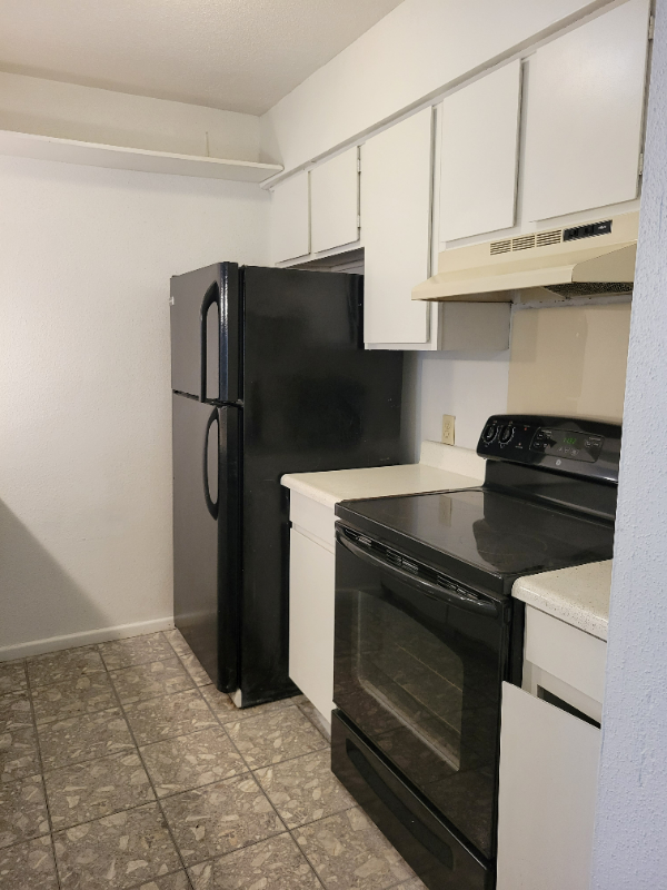 207 Sprucewood Ln #B - Photo 2 of 5