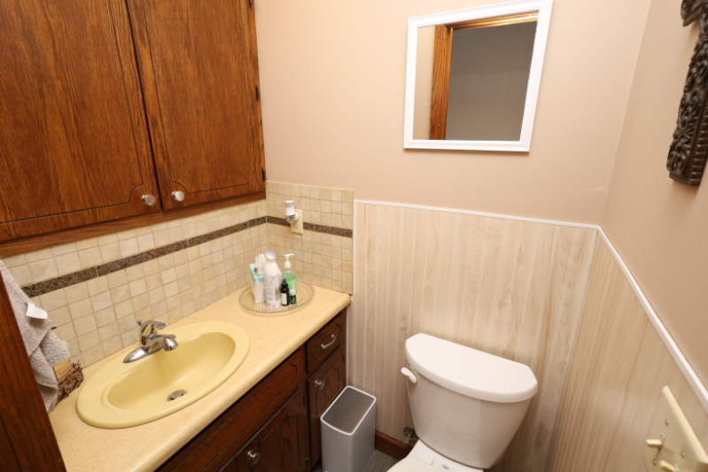 601 4th Ave Nw - Photo 5 of 18