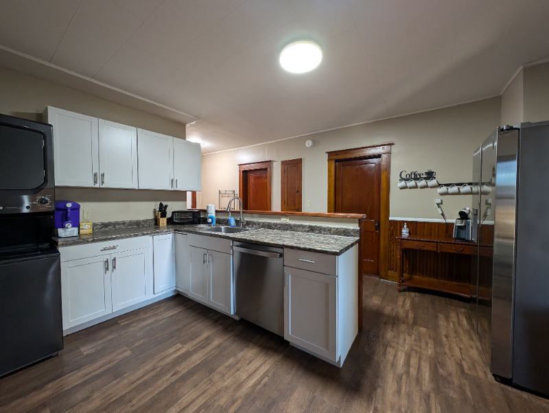492 Burgess St #1 - Photo 2 of 29