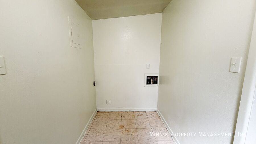 4610 52nd St #A - Photo 6 of 14