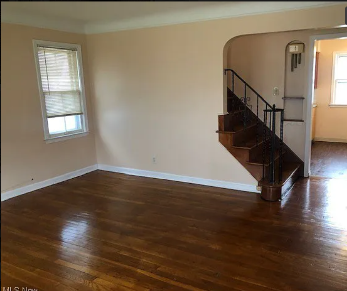 20831 Morris Ave - Photo 3 of 11
