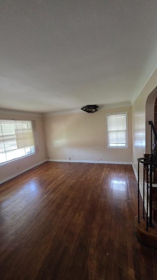 20831 Morris Ave - Photo 7 of 11