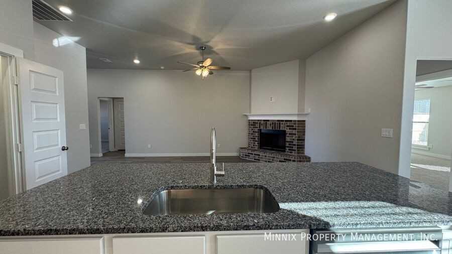1701 144th St - Photo 6 of 30