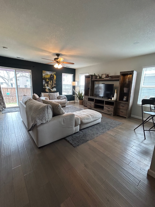 526 Plowman Way - Photo 3 of 23