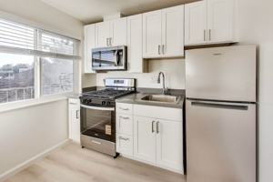 featured image of 430 Vernon St #10