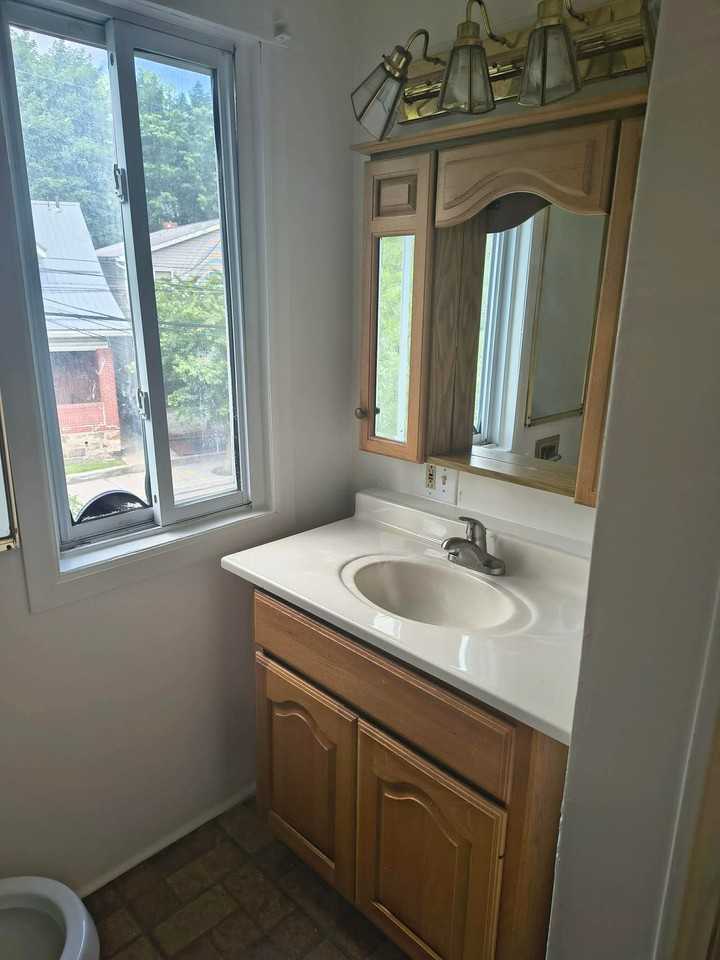 1529 18th St #1 - Photo 2 of 5