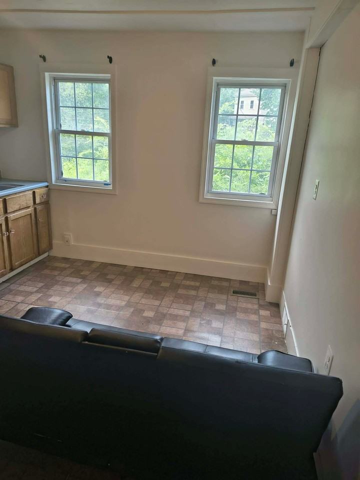 1529 18th St #1 - Photo 3 of 5