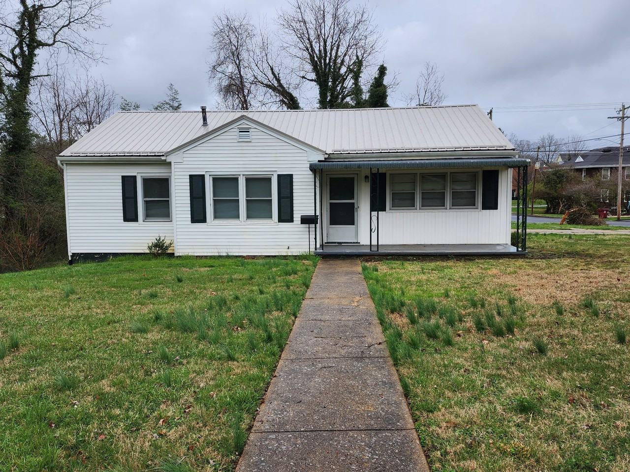 700 E Holston Ave - Photo 3 of 20