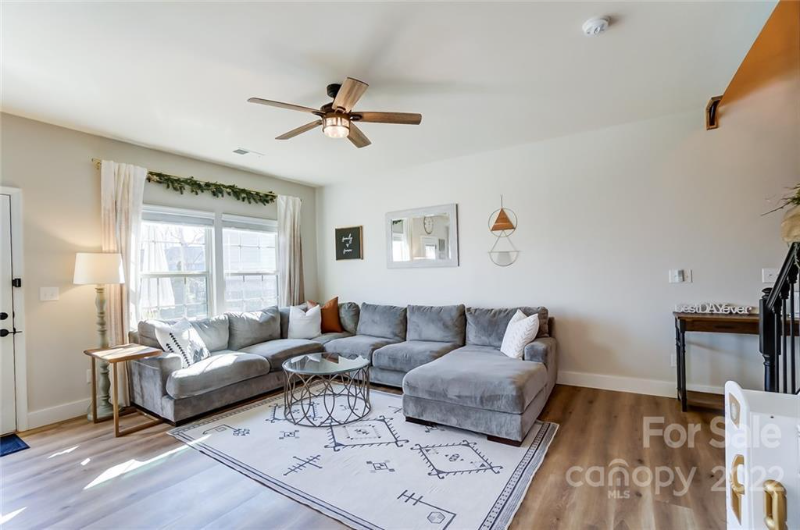 3606 Dolly Madison Rd - Photo 4 of 22