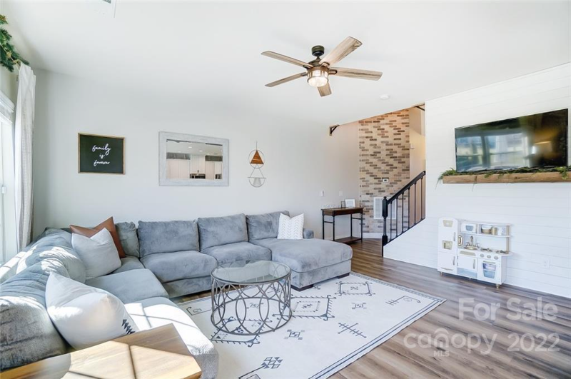 3606 Dolly Madison Rd - Photo 5 of 22