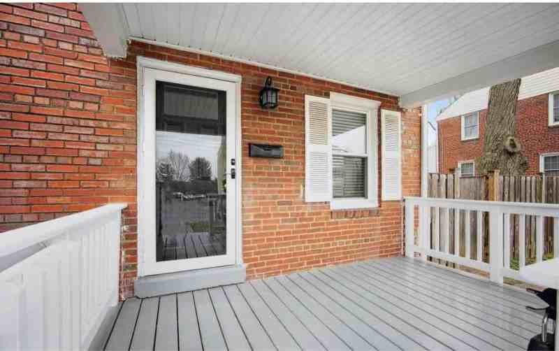 2836 Fairhaven Ave - Photo 2 of 23