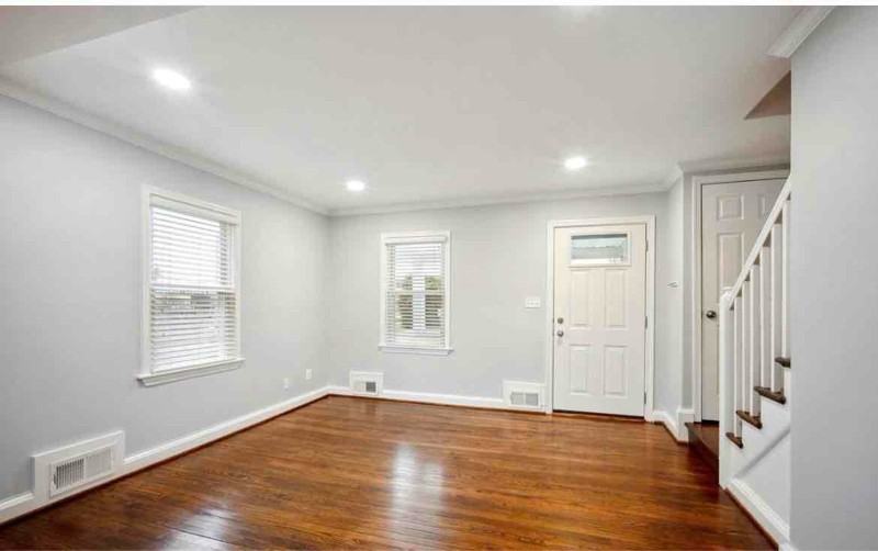 2836 Fairhaven Ave - Photo 5 of 23