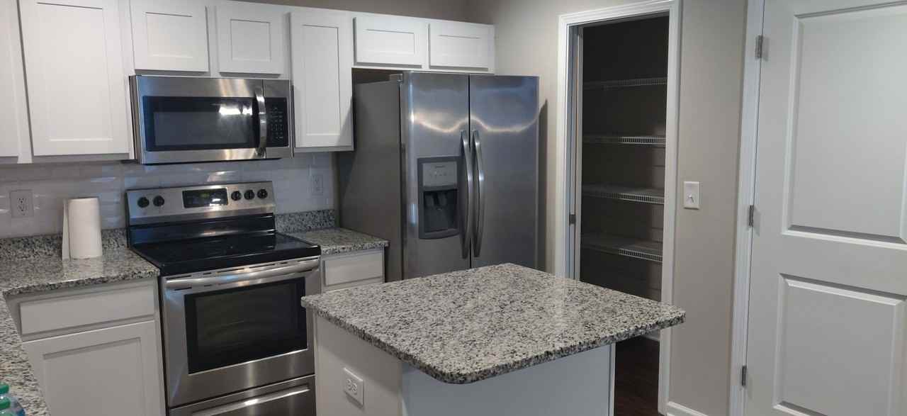 200 Baucom St - Photo 4 of 8