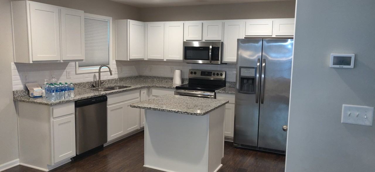 200 Baucom St - Photo 5 of 8