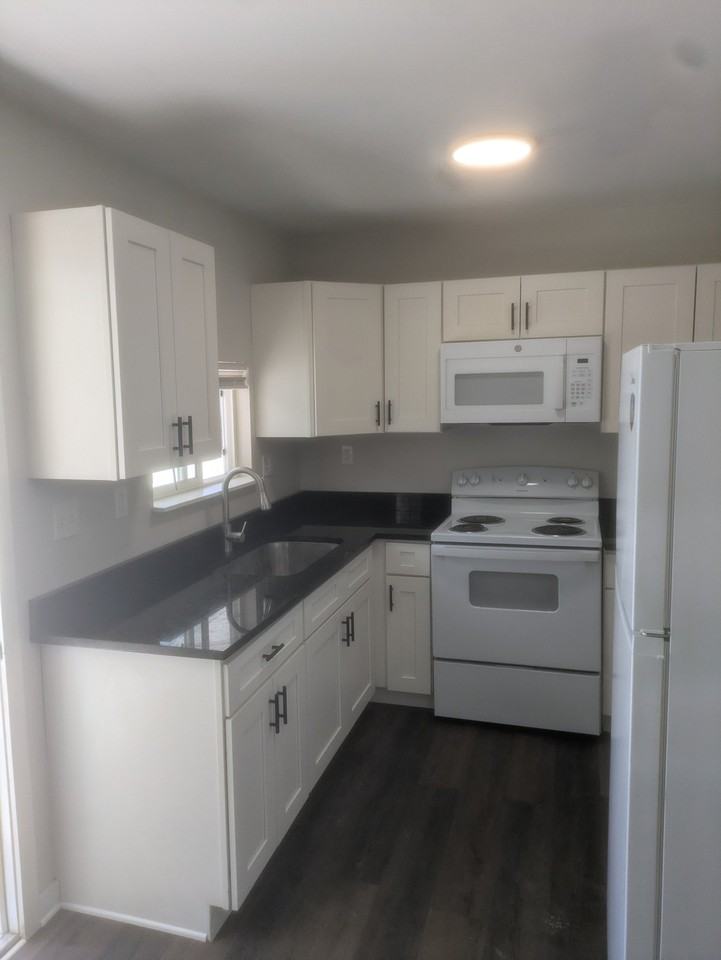 2208 E Mcpherson Hwy #5