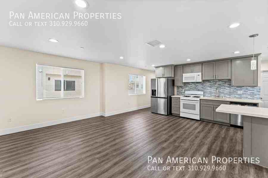1031 S Montebello Blvd #A - Photo 2 of 31