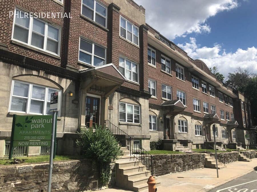 406 W Walnut Ln #2B