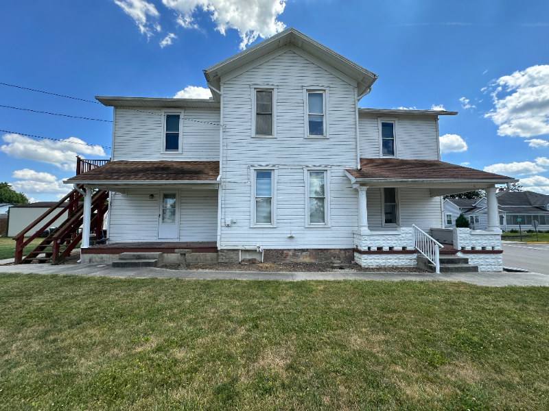 403 S Main St