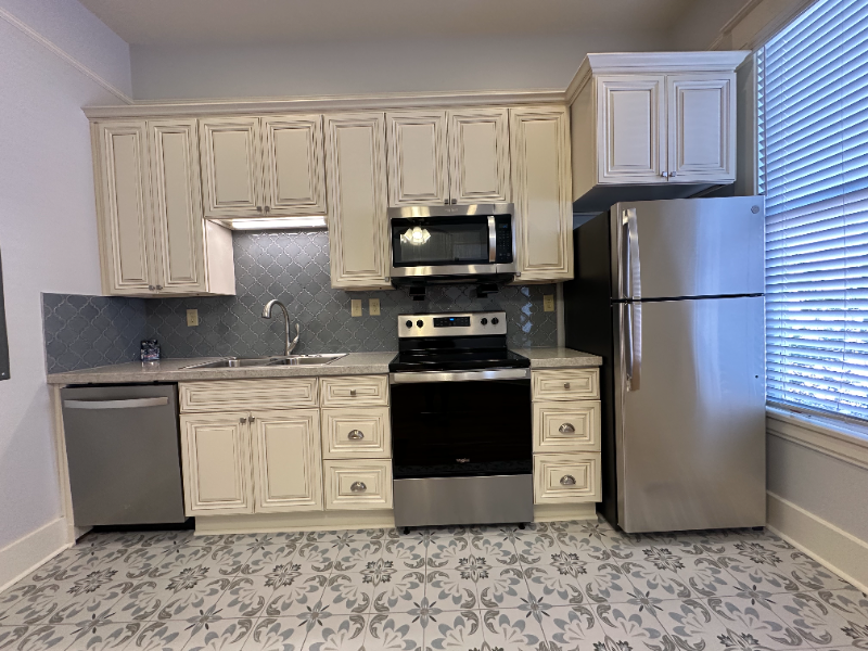 518 E 8th St #E - Photo 5 of 20