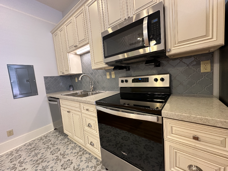 518 E 8th St #E - Photo 6 of 20