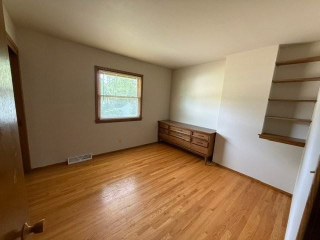 7759 W Beloit Rd - Photo 4 of 16