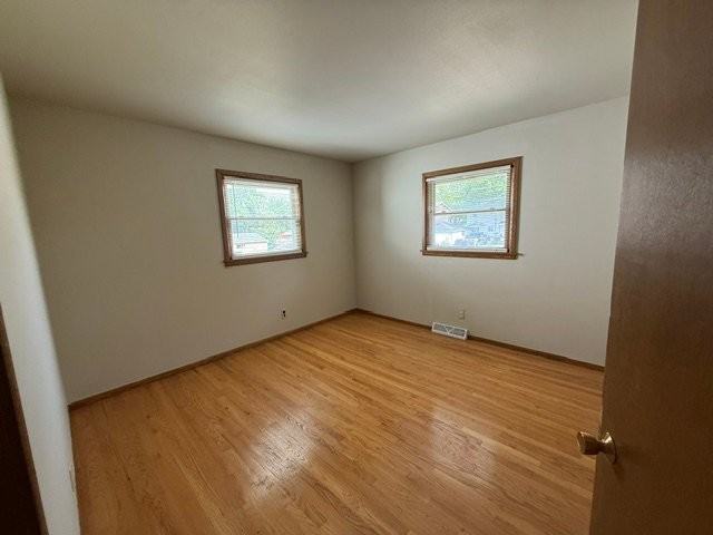 7759 W Beloit Rd - Photo 5 of 16
