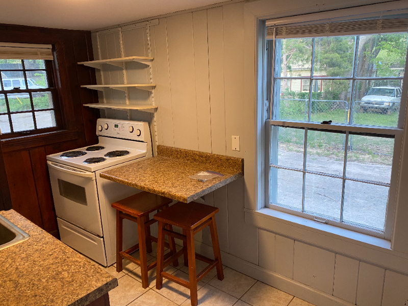 217 W Jasper St - Photo 6 of 12