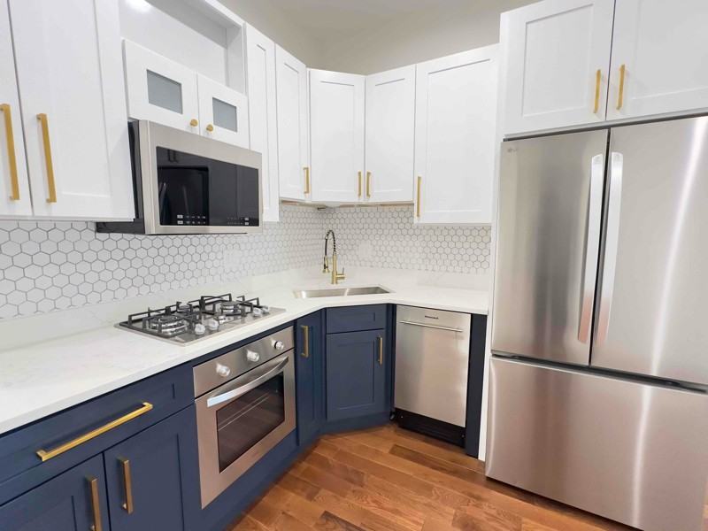1529 N Maplewood Ave #1 - Photo 5 of 14