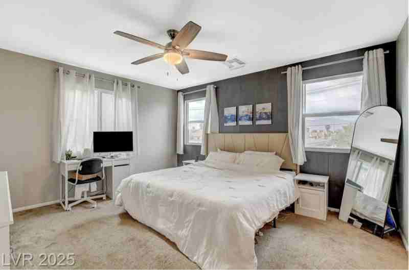 1014 Solemn Cactus Ave - Photo 7 of 11