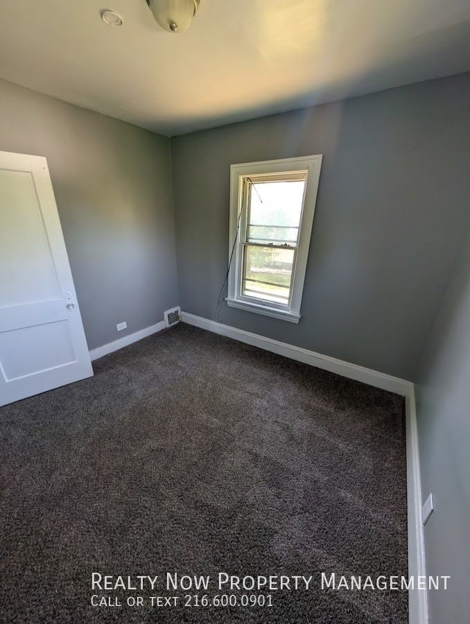 3783 E 144th St 2nd Fl #2 - Photo 4 of 12