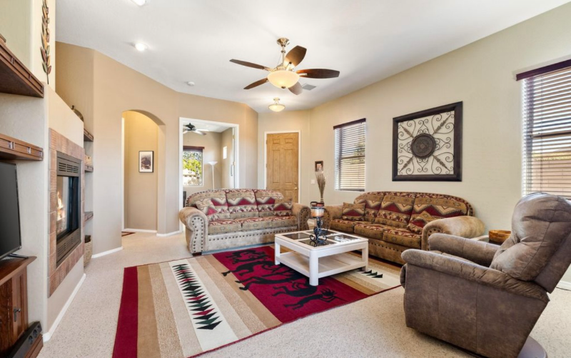 5303 N Willoughby Dr - Photo 4 of 19