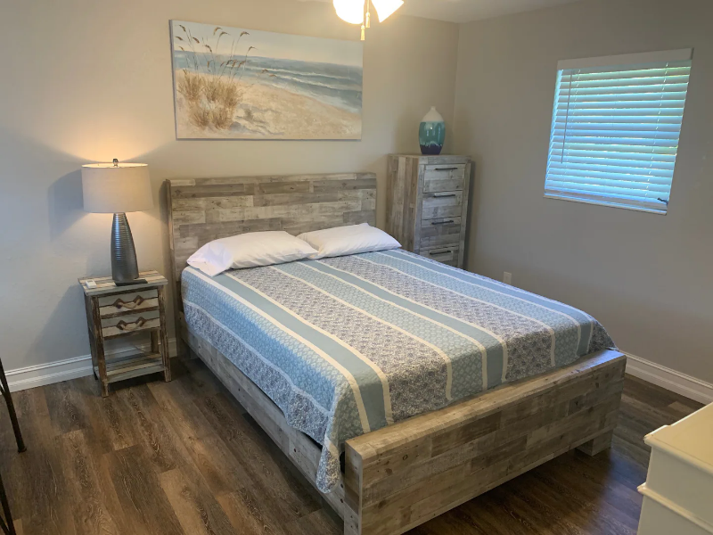 2135 Ne Dixie Hwy #2 - Photo 7 of 12