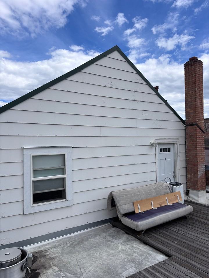 320 Main St #1