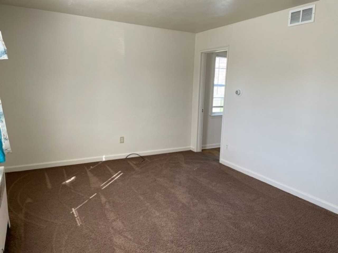 8 Dickinson Ave #A - Photo 2 of 11