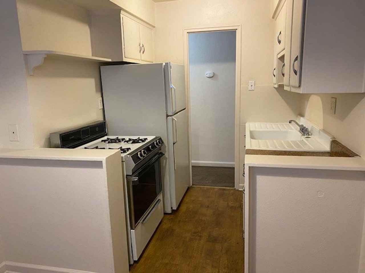 8 Dickinson Ave #A - Photo 6 of 11