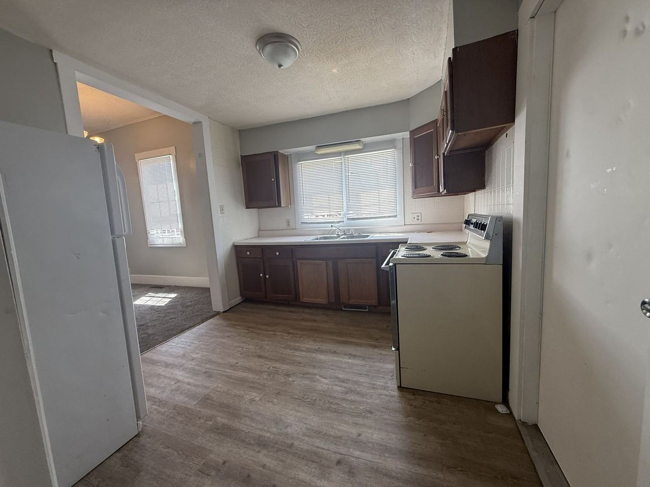 114 E 9th St - Photo 2 of 15