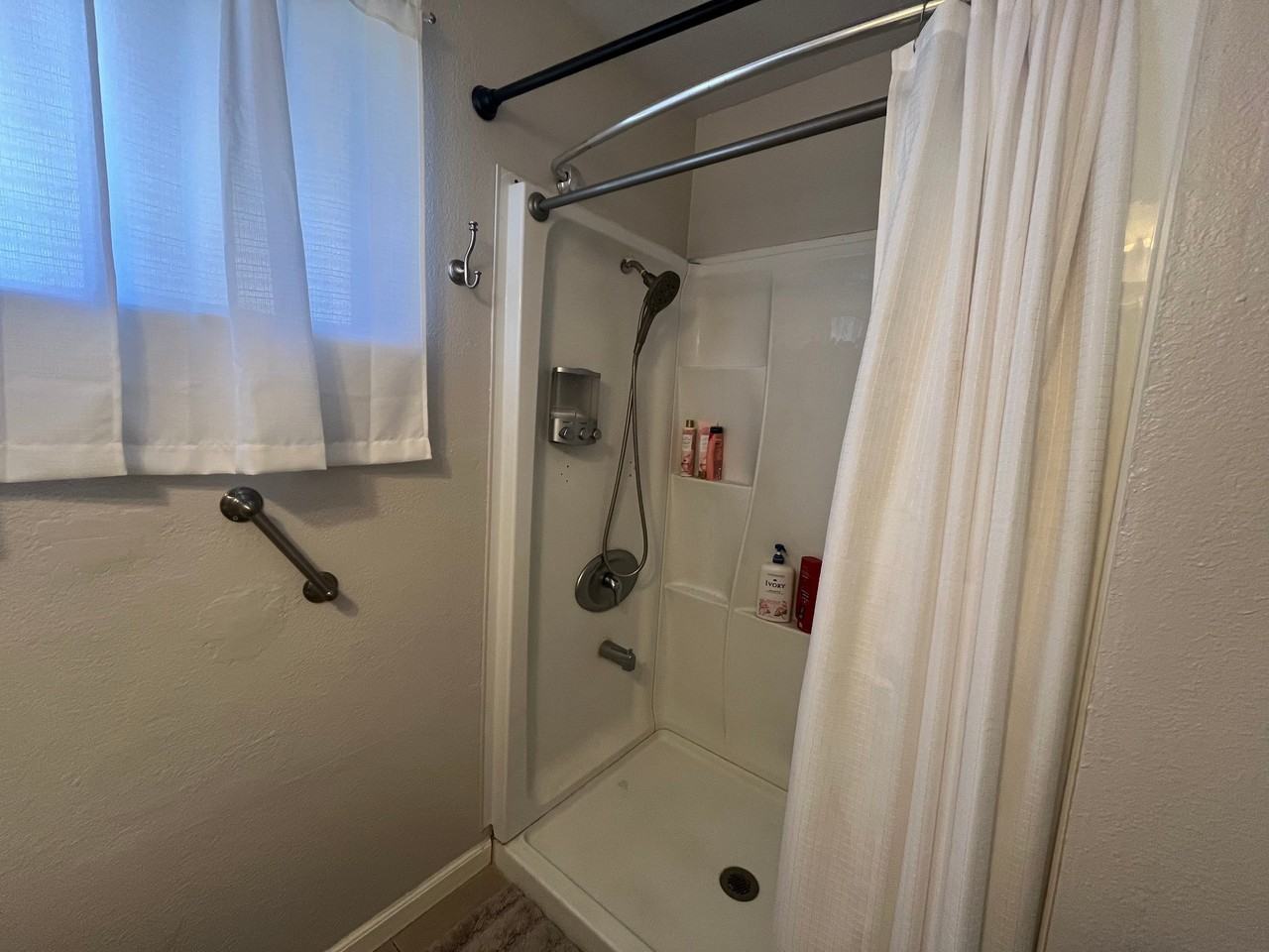7327 Sovereign Ct #4 - Photo 5 of 12