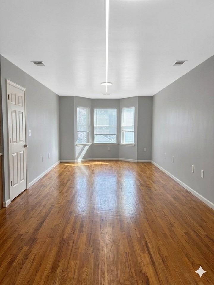 547 Magnolia Ave #2 - Photo 2 of 4
