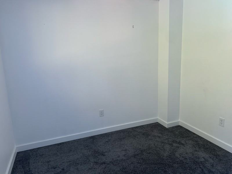 4213 S 185th St - Photo 2 of 8