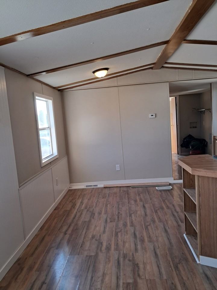 95 String St - Photo 3 of 12
