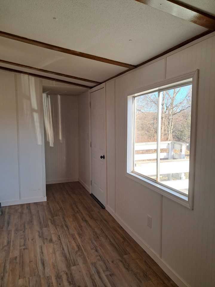95 String St - Photo 5 of 12