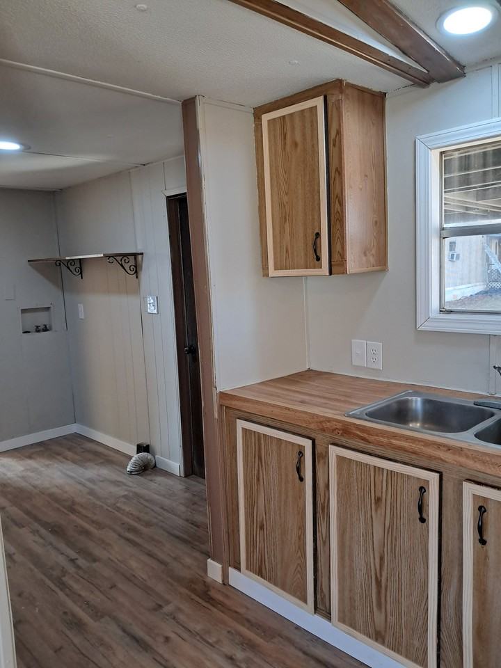 95 String St - Photo 6 of 12